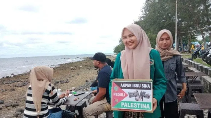 Foto pendukung: Mahasiswa Akper Ibnu Sina Sabang Kumpulkan Dana Lebih dari Rp 21 Juta dalam 3 Hari untuk Palestina