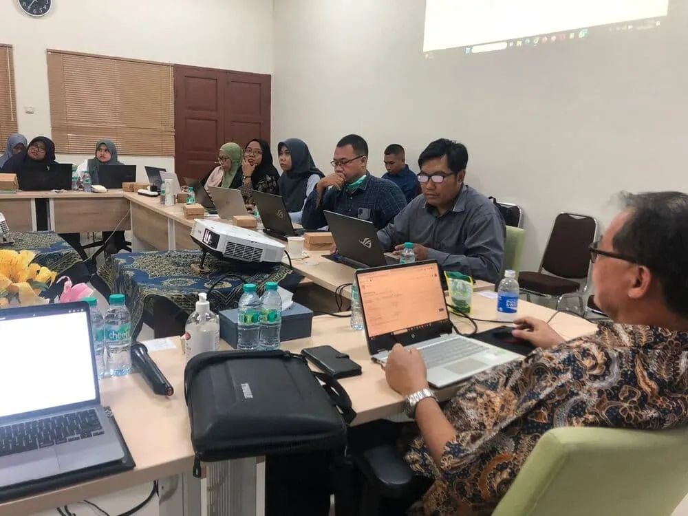 Foto pendukung: UMMAD Madiun Menggelar Workshop Strategi Penulisan Artikel Jurnal Berkualitas untuk Peningkatan Publikasi Dosen
