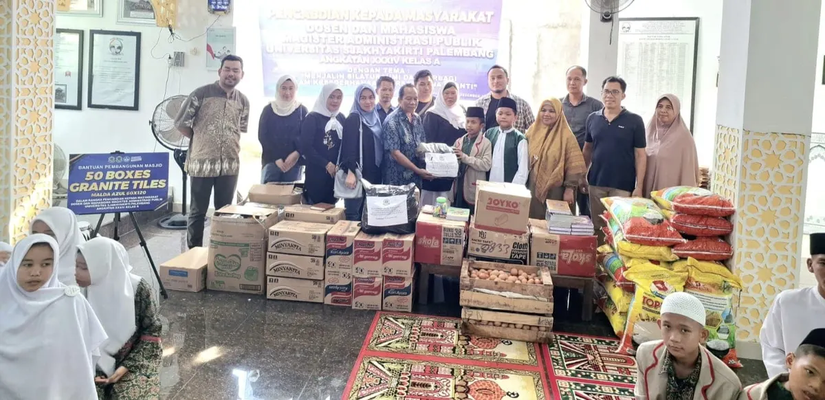 Foto pendukung: Dosen dan Mahasiswa Pascasarjana MAP Universitas Sjakhyakirti Palembang Sumbangkan Bantuan dan Sosialisasi Bahaya Narkoba di Panti Asuhan