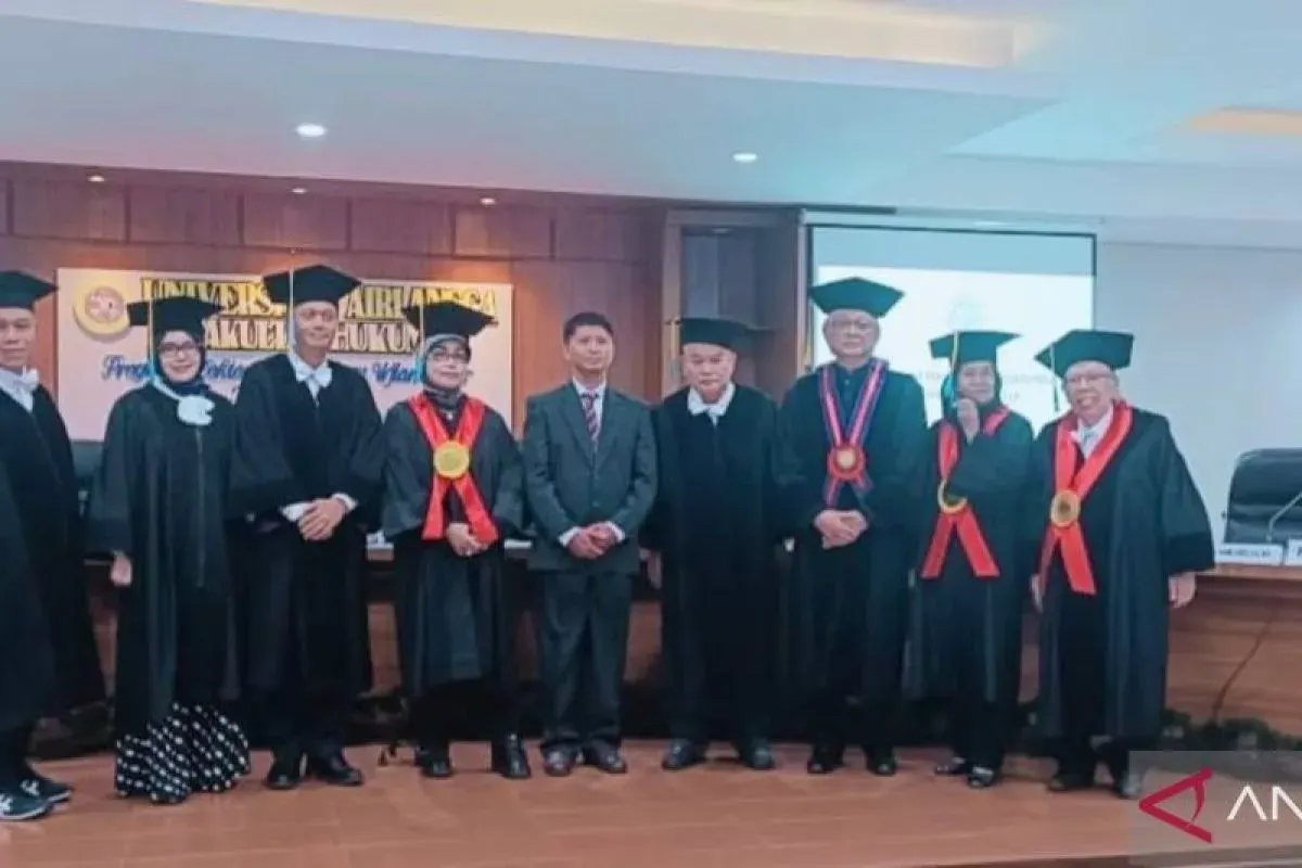 Foto pendukung: “Dosen Fakultas Hukum Universitas Bangka Belitung Ikuti Ujian Promosi Doktor di Universitas Airlangga”