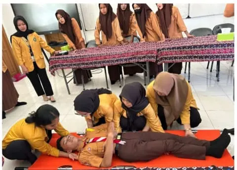 Foto pendukung: Dosen Universitas Sari Mulia Berdayakan Kader Kesehatan Remaja di SMAN 10 Banjarmasin untuk Tingkatkan Status Kesehatan Masyarakat
