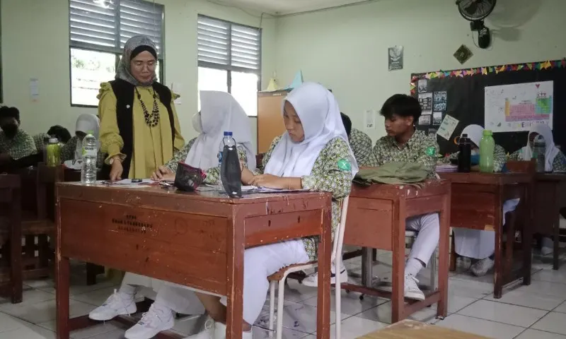 Featured image: Universitas Buddhis Dharma Kembangkan Peningkatan SDM Melalui Kegiatan Abdimas di SMAN 3 Tangerang