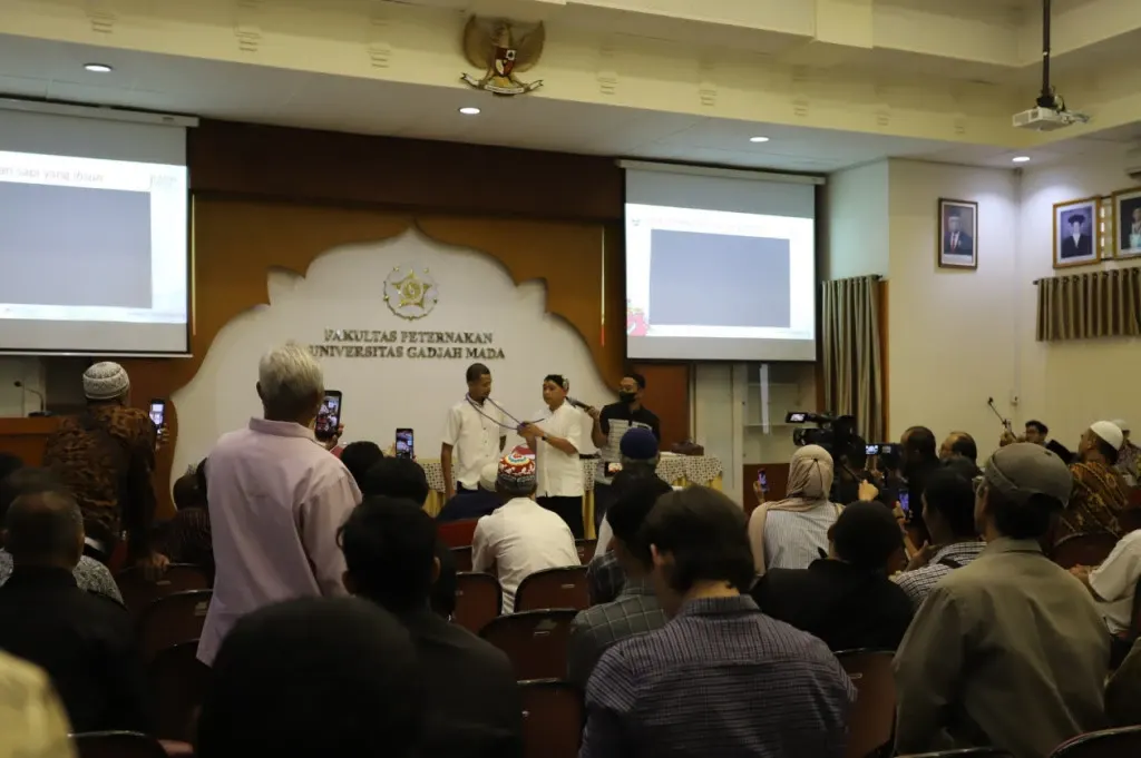 Featured image: Tips Memilih dan Penyembelihan Hewan Kurban yang Tepat: Nasihat dari Dosen Fakultas Peternakan UGM