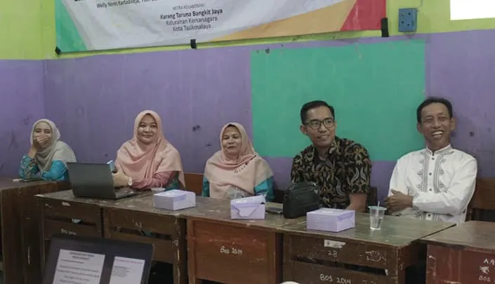 Foto pendukung: Dosen Unsil Tasikmalaya Tingkatkan Keterampilan Public Speaking Digital Karang Taruna Bangkit Jaya