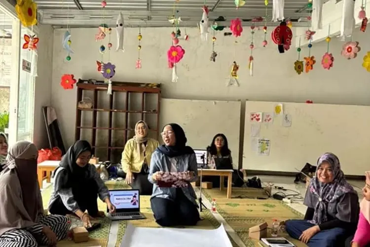 Foto pendukung: Tim Universitas Mercu Buana Yogyakarta Gelar FGD dan Pelatihan Sociopreneur bagi Kelompok Dewi Kunthi Sleman