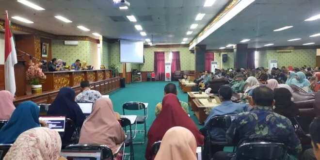 Featured image: UIN Suska Riau Gelar Evaluasi Kinerja Dosen: Menilai Prestasi dalam Penelitian dan Pengabdian untuk Kenaikan Karir