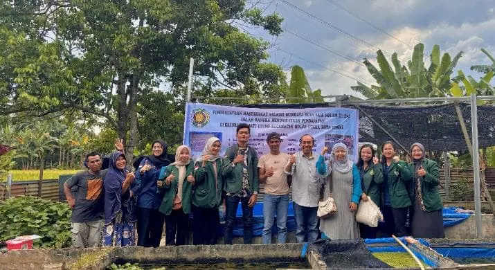Foto pendukung: LPPM-USU Berdayakan Kelompok Tani Purnama Ikan dengan Budidaya Lele di Kolam Terpa