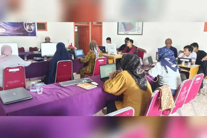 Foto pendukung: RKDD Desa Tamalanrea Bulukumba Gandeng Dosen ITEB dalam Pelatihan IT untuk Tingkatkan Kompetensi Staff dan Aparat Desa
