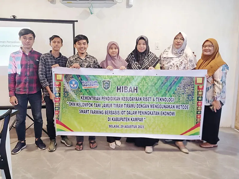 Foto pendukung: Dosen UIR Dorong Produktivitas Kelompok Tani Jamur Tiram Melalui Teknologi IoT dan Manajemen Bisnis