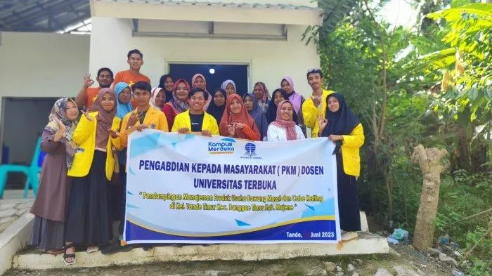 Featured image: Tim Dosen PKM Universitas Terbuka Majene Membantu Pengolahan Bawang Merah dan Cabe Keriting untuk Peningkatan Perekonomian Keluarga