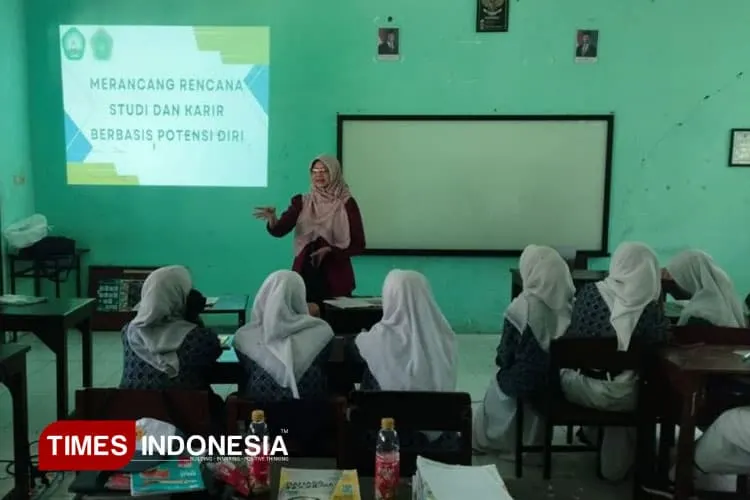 Featured image: Dosen FKIP Unisma Bimbing Siswa SMA Islam Karangploso Rancang Masa Depan Studi dan Karier