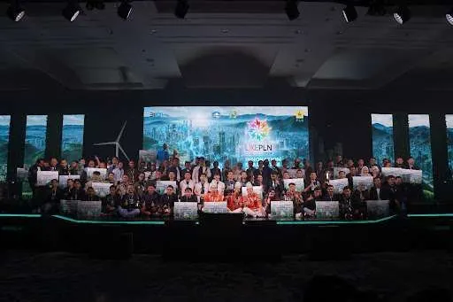 Foto pendukung: Dosen Teknik Elektro UNS, Agus Ramelan, Raih Juara di PLN Innovation ICE 2024 dengan Inovasi Daur Ulang Baterai Lithium
