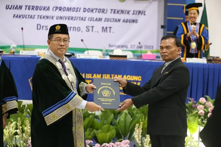 Foto pendukung: “Dosen USM Raih Gelar Doktor dengan Penelitian Inovatif tentang Beton Mutu Tinggi Berserat Baja”