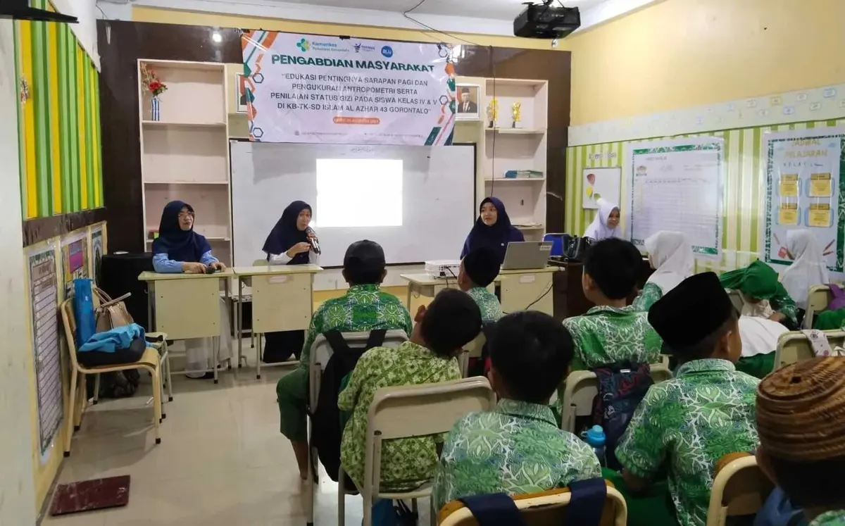 Foto pendukung: Dosen Poltekkes Kemenkes Gorontalo Berikan Edukasi Sarapan Sehat dan Penilaian Status Gizi di Al Azhar 43 Gorontalo
