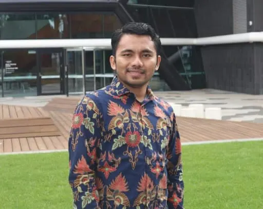 Featured image: Dosen Muda Anwar Fadila Sukses Raih Kesempatan Belajar di Tiga Benua