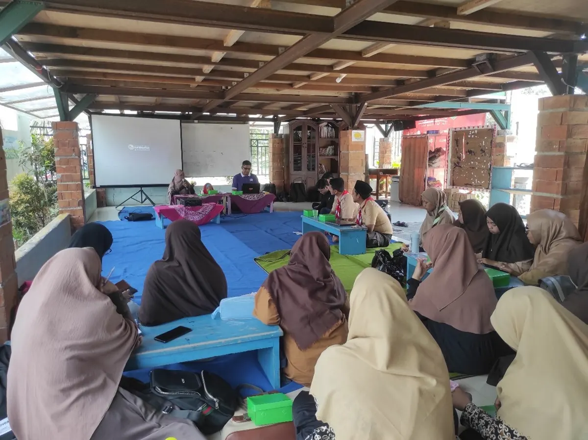 Foto pendukung: Universitas Amikom Gelar Pelatihan Desain Konten Instagram Untuk Penguatan Branding SD Qaryah Thayyibah Purwokerto