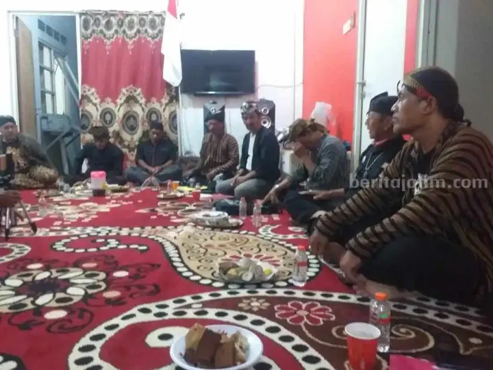 Sampul: Riset Budaya Dosen Umsida Sasar Candi, Prasasti, Pegiat Macapat Sidoarjo