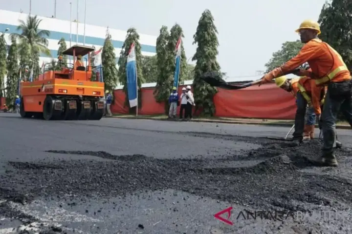 Sampul: Dosen UGM: Aspal Campur Plastik, Solusi Inovatif Kurangi Sampah