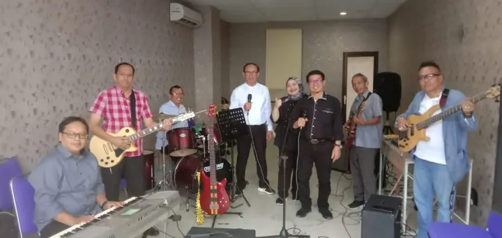 Sampul: Dosen Unpak Gabung dalam Pasca Vision Band, Grup Musik Akademis yang Memukau