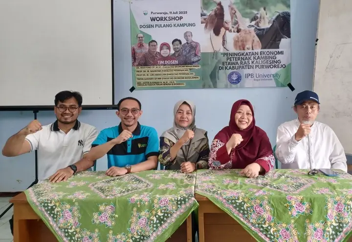 Sampul: Dosen IPB Kembangkan Peternakan Kambing Etawa di Purworejo Lewat Program Pulang Kampung