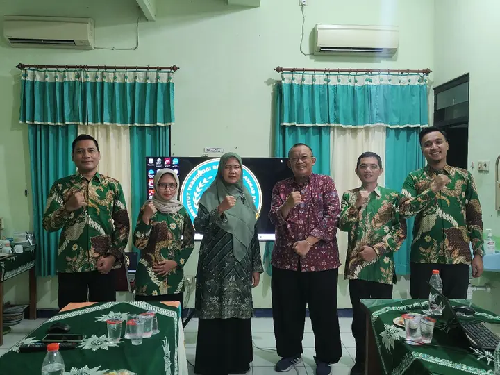 Sampul: Dosen Umsida Perkenalkan Sistem Manajemen File Pintar di ITBAD Lamongan