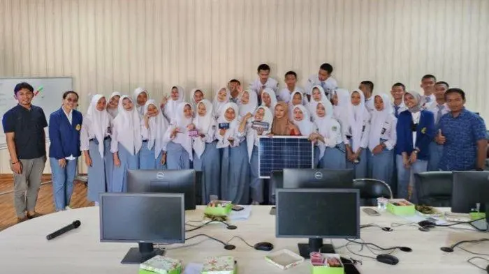Sampul: Pelajar SMK Negeri 1 Tengaran Ikuti Pengabdian Kepada Masyarakat dalam Mengatasi Perkembangan Penggunaan Baterai Lithium