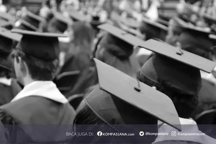 Sampul: Pentingnya Kurikulum Inovatif dalam Menyongsong Masa Depan Pendidikan Tinggi