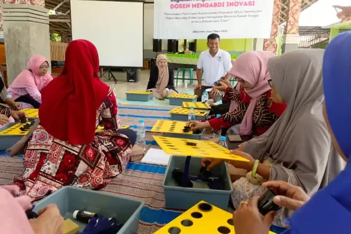 Sampul: Inovasi Urban Farming dan Digital Marketing: Dosen SV IPB University Bantu Warga Desa Buduan Jawa Timur Tingkatkan Ekonomi