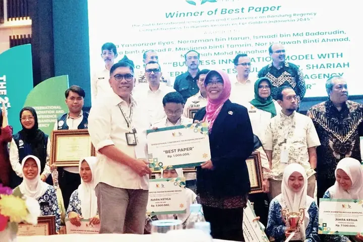 Sampul: : Dosen FAPERTA UNIDA Raih Penghargaan Best Paper pada ICBR 2023 dengan Studi Kasus Bullying Pra Remaja