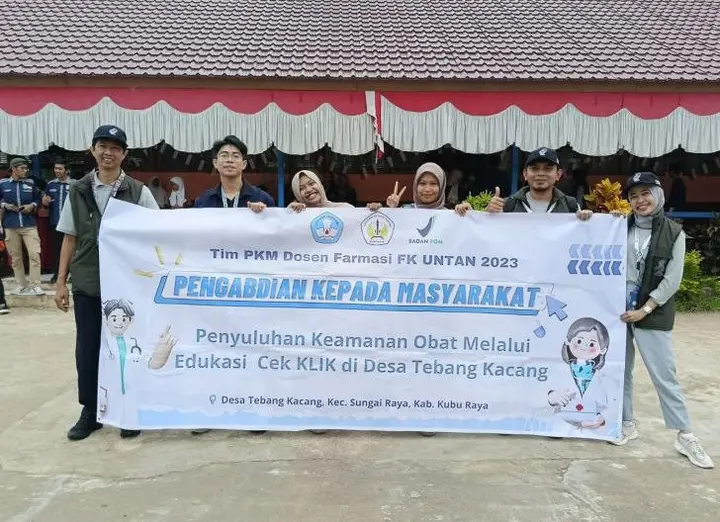 Sampul: Dosen Farmasi Universitas Tanjungpura Berikan Penyuluhan Keamanan Obat: Cek-KLIK BPOM untuk Masyarakat Desa Tebang Kacang