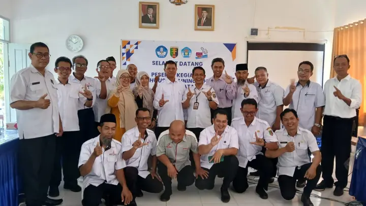 Sampul: Dosen IIB Darmajaya Latih Guru SMKN 1 Natar Buat Media Pembelajaran Digital