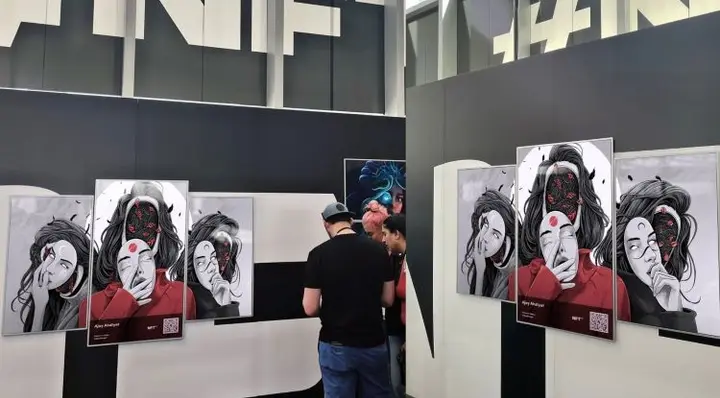 Sampul: Karya Ilustrasi Dosen FKOM Uniku Berjudul Triadic Essentials Dipamerkan di NFT NYC 2023 di New York City