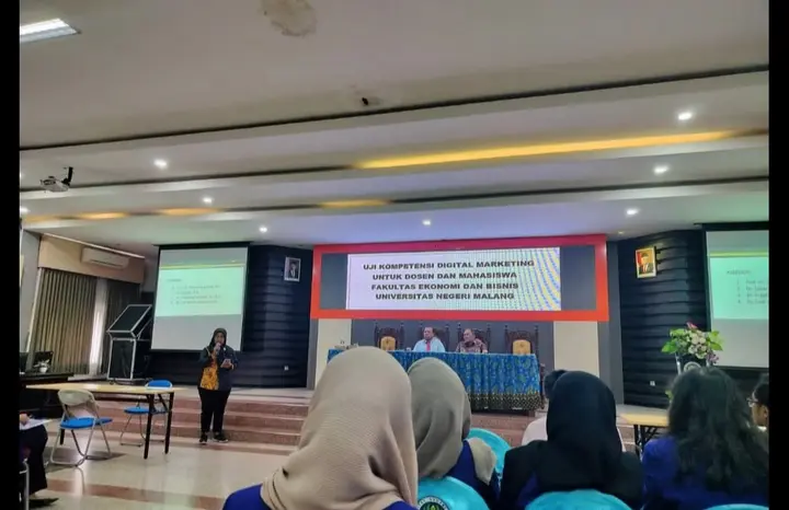 Sampul: Universitas Negeri Malang Meningkatkan Kualitas Dosen dan Mahasiswa melalui Sertifikasi Kewirausahaan
