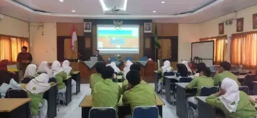 Sampul: Pengabdian Dosen UIN Sunan Kalijaga: Tingkatkan Pemahaman Fisika Siswa MAN 2 Bantul
