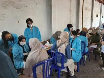 Sampul: Pentingnya Edukasi Penggunaan Gigi Tiruan untuk Lansia: Upaya FKG UB Tingkatkan Kualitas Hidup Masyarakat