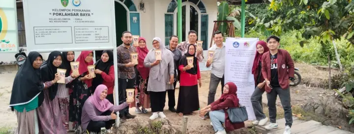 Sampul: Dosen Universitas Mulia Berdayakan UMKM Amplang Sesumpu Lewat Pelatihan Pemasaran Digital