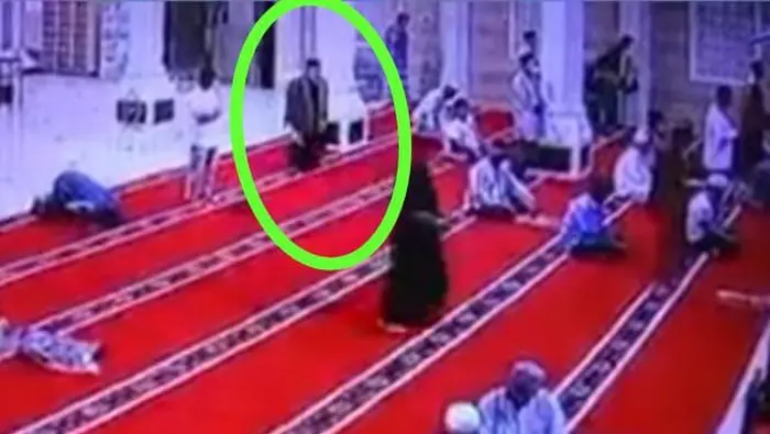 Sampul: Profesor Dosen Universitas Negeri Makassar Meninggal Dunia Saat Melaksanakan Salat Subuh di Masjid