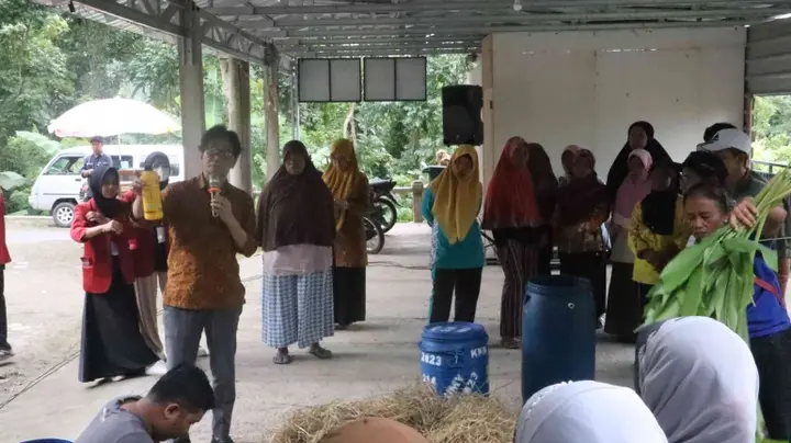Sampul: Pelatihan Pengelolaan Limbah sebagai Sumber Pupuk oleh Program Studi Agroteknologi Dosen  UMY Membantu Efisiensi Budidaya Tanaman