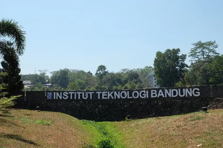Sampul: ITB Buka Lowongan Dosen Tidak Tetap di Jatinangor, Gaji Maksimal Rp 96 Juta/Tahun