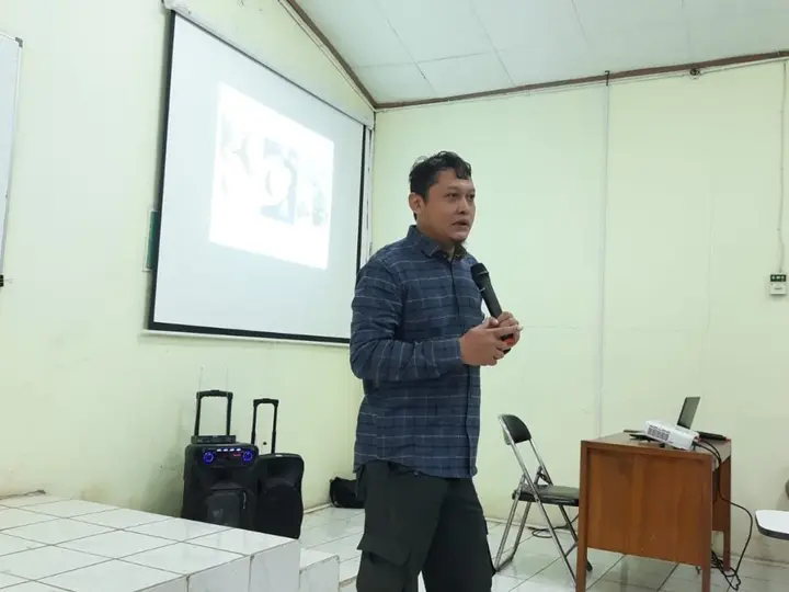 Sampul: Dosen IPB University Mendukung Mahasiswa Melalui Program Praktisi Mengajar dalam Bidang Konservasi Tanaman Buah Kalimantan