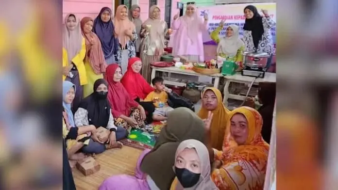Sampul: Dosen Ilmu Keperawatan UMW Kendari Luncurkan PKM Pemberdayaan Ibu-ibu Dasawisma di Petoaha