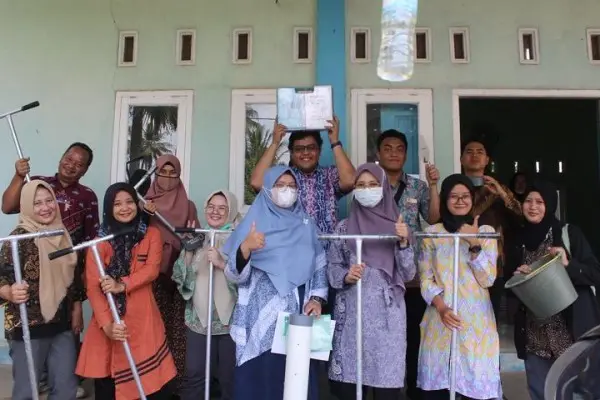 Sampul: Tim Dosen ITERA Sosialisasikan Pembuatan Sumur Resapan dan Lubang Biopori di Desa Sukoharjo III Barat